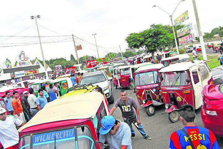 “Somos la provincia que tiene más mototaxis”, afirma regidor Bonifaz