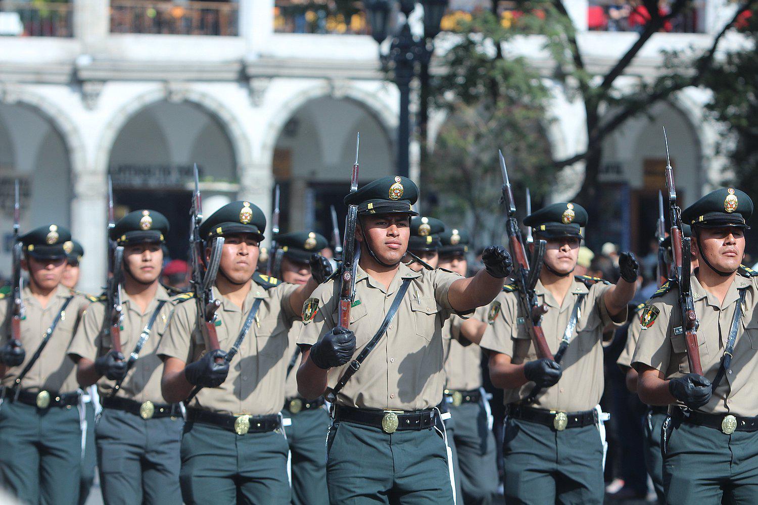 Policía espera que 300 egresados de Charcani laboren en Arequipa
