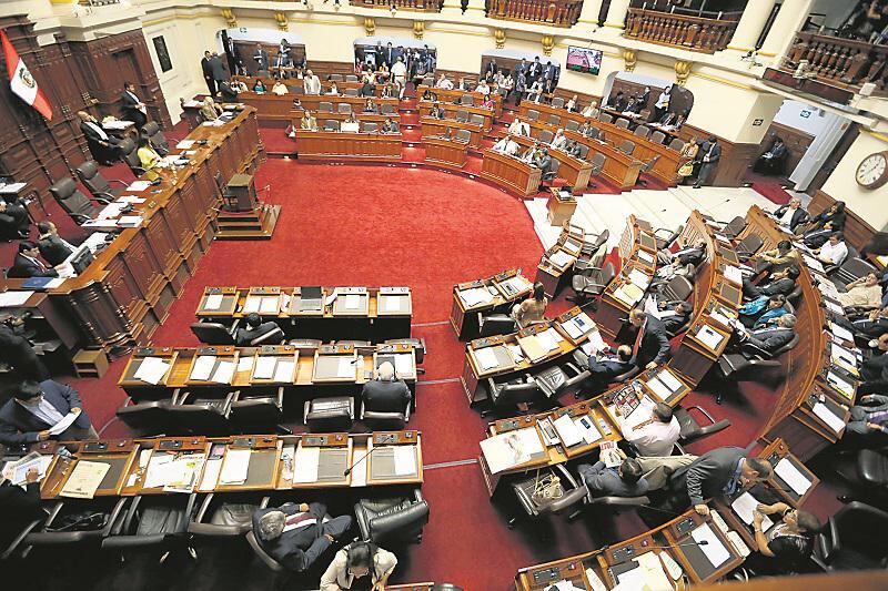 Oficialismo frustra el debate sobre DINILEAKS