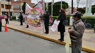 Dirigentes protestan contra el alcalde de Yunguyo 