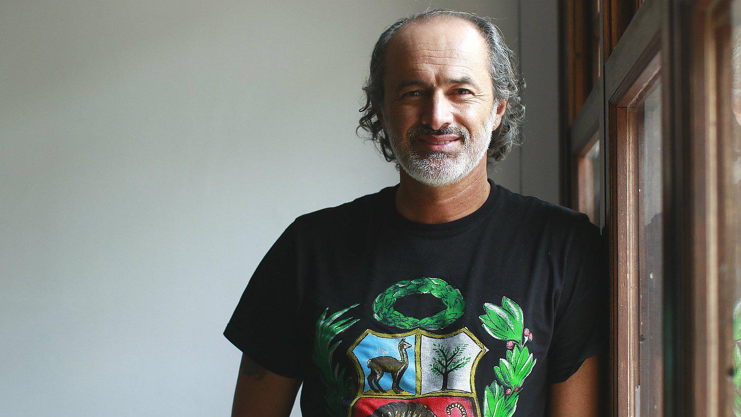 Carlos Alcántara: “Aquí carecemos de buenos guiones ligados al humor” 