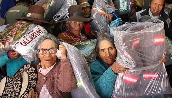 Cusco: Niños y ancianos reciben abrigo en Espinar