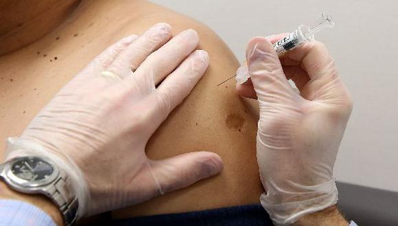 El ministro de Sanidad de España confía en que vacuna tendrá aceptación en la población. (Foto: AFP)
