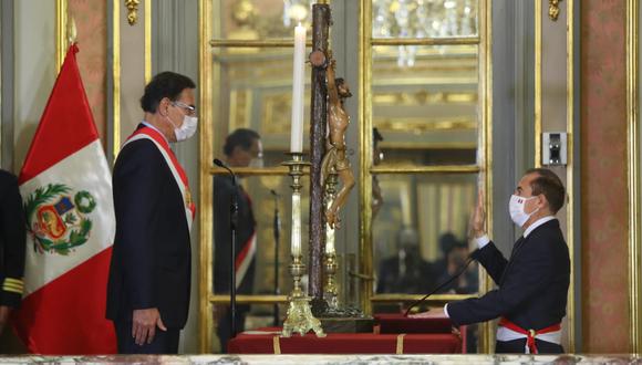 Presidente Martín Vizcarra tomó juramento a Walter Martos como nuevo jefe del Gabinete Ministerial. Sucede a Pedro Cateriano (Foto: Presidencia)
