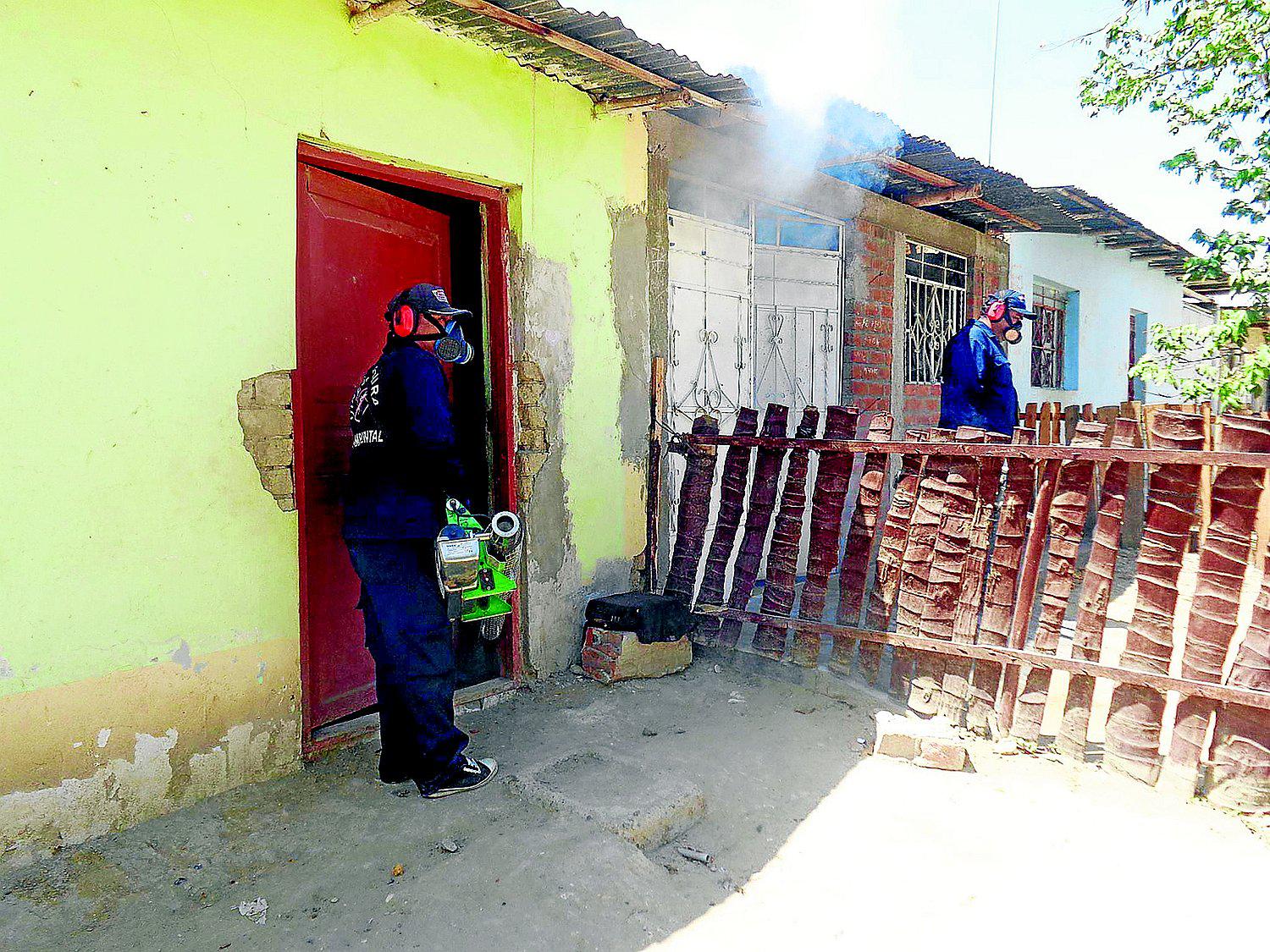 Piura: 50 brigadistas impagos suspenden las labores de fumigación en Sullana
