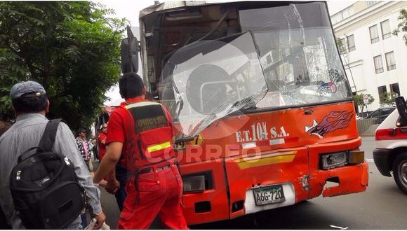 ​Triple choque dejó 12 personas heridas en avenida Abancay (VIDEO)