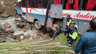 Áncash: Bus cae a quebrada y dos pasajeros quedan heridos de gravedad (FOTOS)