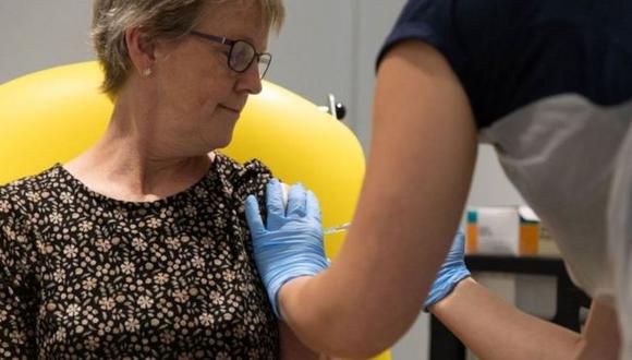 La vacuna se ha probado la vacuna en más de 1.000 personas. (UNIVERSIDAD DE OXFORD)