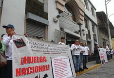 Paralizan 500 tramites de inscripción de títulos por protesta de trabajadores de SUNARP