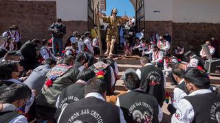 Antigua imagen del ’Patrón San Cristóbal’ fue restaurada y entregada a feligreses en Cusco (FOTOS)