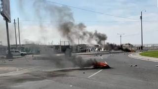 Manifestantes bloquean vía hacia el aeropuerto Carlos Ciriani Santa Rosa de Tacna 