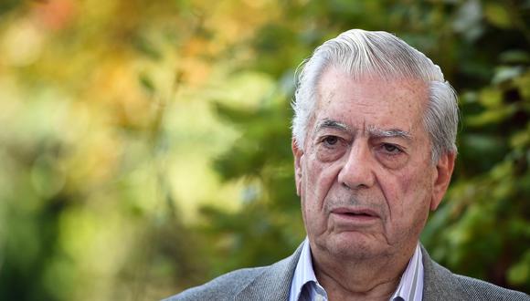 Mario Vargas Llosa se encuentra bien y aislado en su casa de Madrid. (Foto: ANNE-CHRISTINE POUJOULAT / AFP)