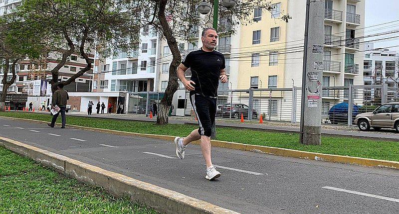 Salvador del Solar reaparece a más de un mes de disolución del Congreso