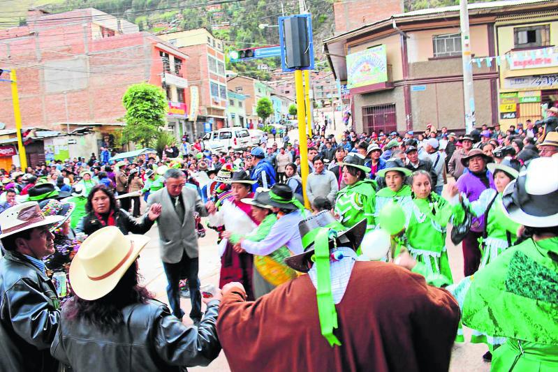 Inicia la fiesta de Pentecostés