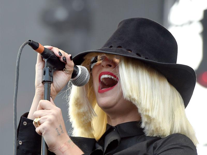 Cantante Sia lanzó este viernes su séptimo álbum
