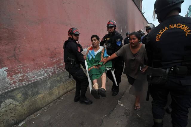 Cercado de Lima: Se registra incendio taller de madera esta mañana. Fotos: Diana Marcelo