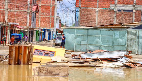 La torrencial lluvia registrada en la Ciudad del Oro Negro causó severos daños en diversas viviendas, calles e instituciones públicas y privadas