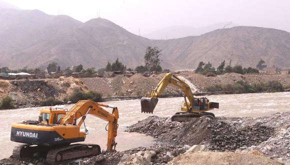 La Municipalidad de Lima detalló que los trabajos, que se iniciaron el pasado 26 de agosto, comprenden labores de conformación de dique, limpieza de material aluviónico y encauzamiento, lo que beneficiará a más de 1,600 vecinos. (Foto: MML)