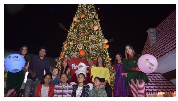Trujillo: Sergio Gjurinovic enciende el árbol de Navidad 