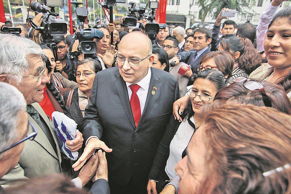 Cancillería peruana expulsa al embajador de Venezuela