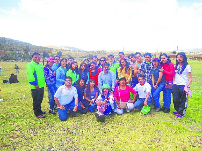 Caja Centro lleva  alegría  a los niños de Pihuas