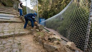 Sacsayhuamán: retiran malla metálica de zona de acceso por impacto ambiental y afectación al paisaje