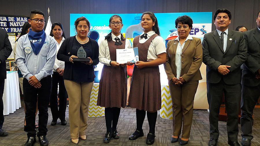 ​Premian a colegios que contribuyen a mitigar la falta de agua