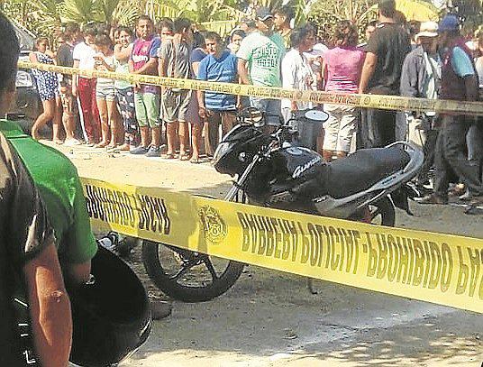 Sicarios asesinan de ocho balazos a dos profesores cuando regresaban a su casa
