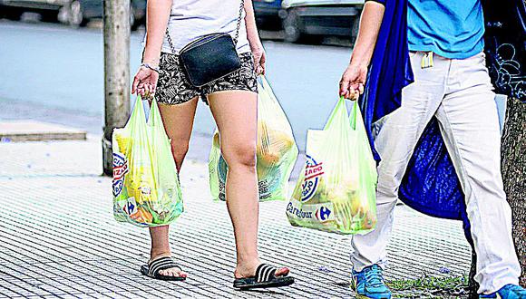 Ministerio del Ambiente establecerá "Día sin plástico"