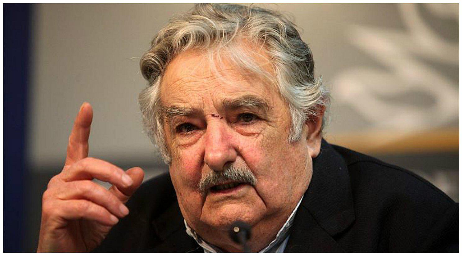 ​Mujica pide a los brasileños "salvar la política" a pesar de la crisis