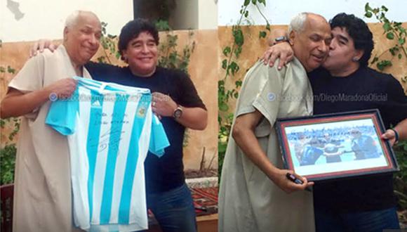 Diego Maradona intercambia regalos con árbitro que no vio "la Mano de Dios"