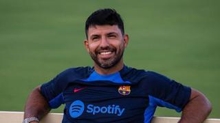 Sergio Agüero se dio cuenta que Otamendi enfrentará a Lionel Messi y así reaccionó