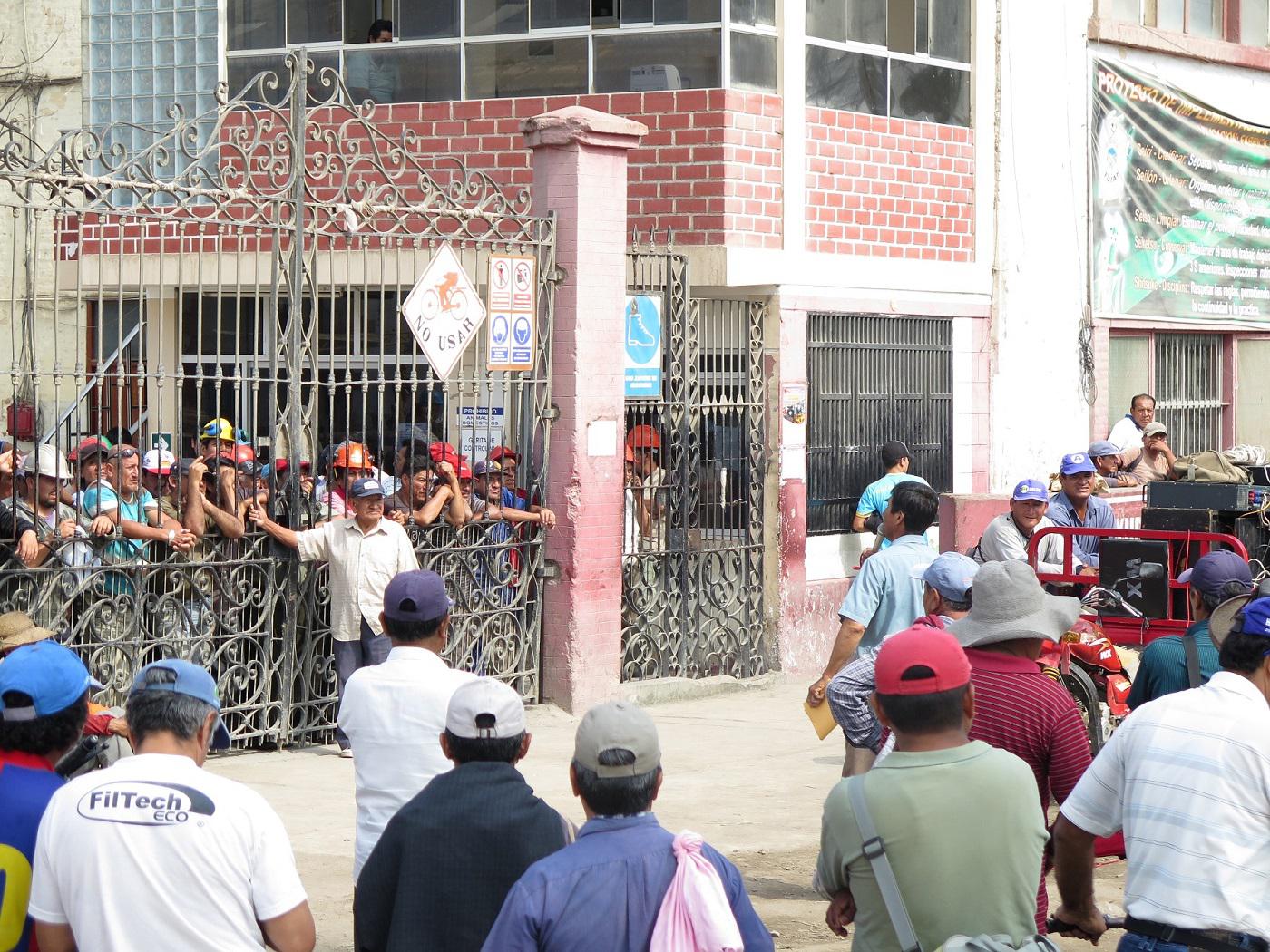 Suspenden a 21 trabajadores de azucarera Tumán