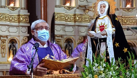 Párroco de Catacaos, Manuel Castro, inició Semana Santa con misa a la Virgen Dolorosa.