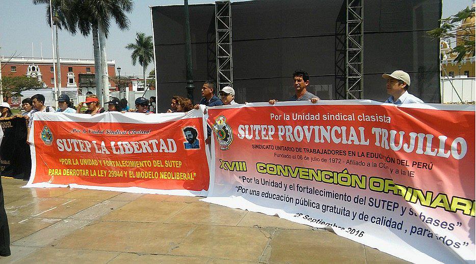 La Libertad: Docentes del Sutep reclaman al Gobierno el pago de deuda (VÍDEO) 