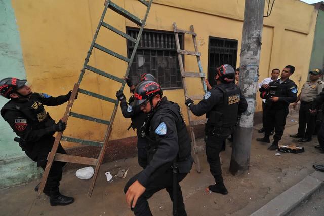 Cercado de Lima: Se registra incendio taller de madera esta mañana. Fotos: Diana Marcelo