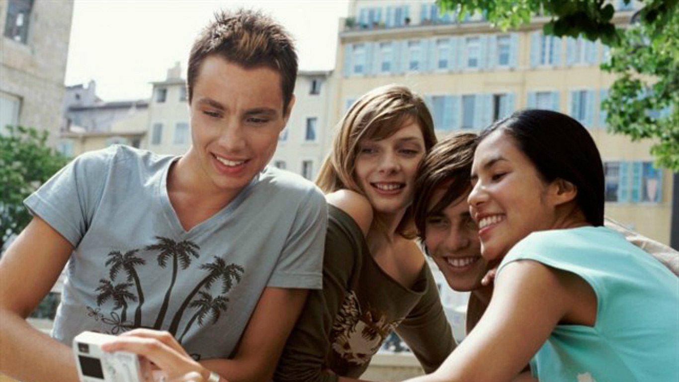 Proponen que la adolescencia se extienda hasta los 24 años, según The Lancet