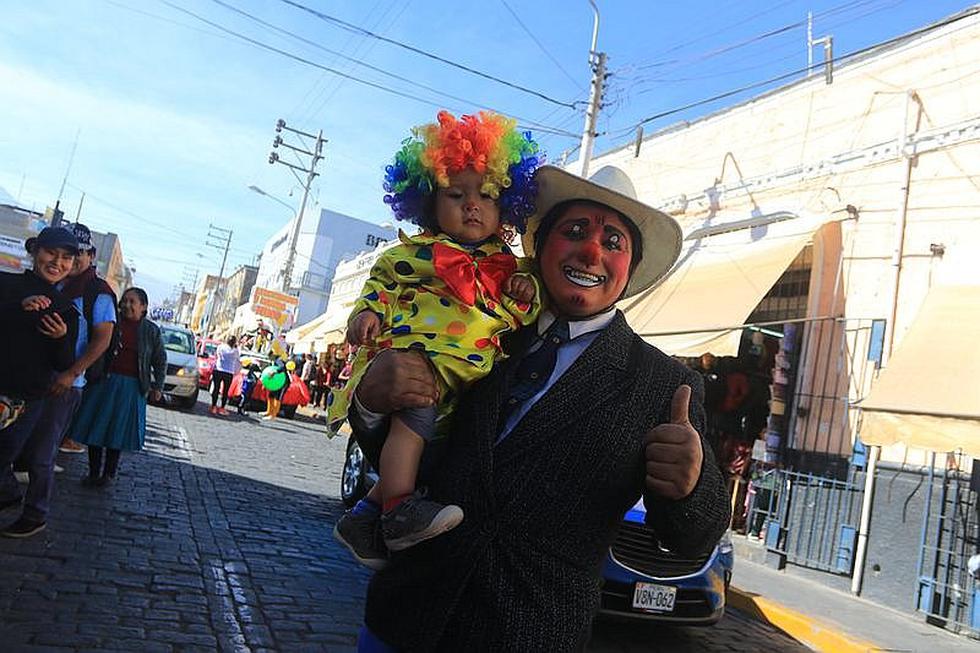 Payasos armaron fiesta en las calles del Centro Histórico (FOTOS y VIDEO)