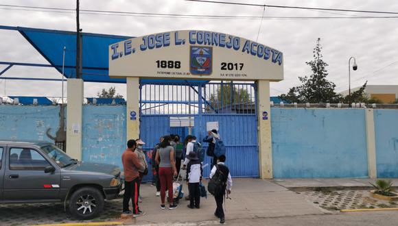 Estudiantes acudieron a su colegio pese a suspensión de labores. (Foto: Yorch Huamani)