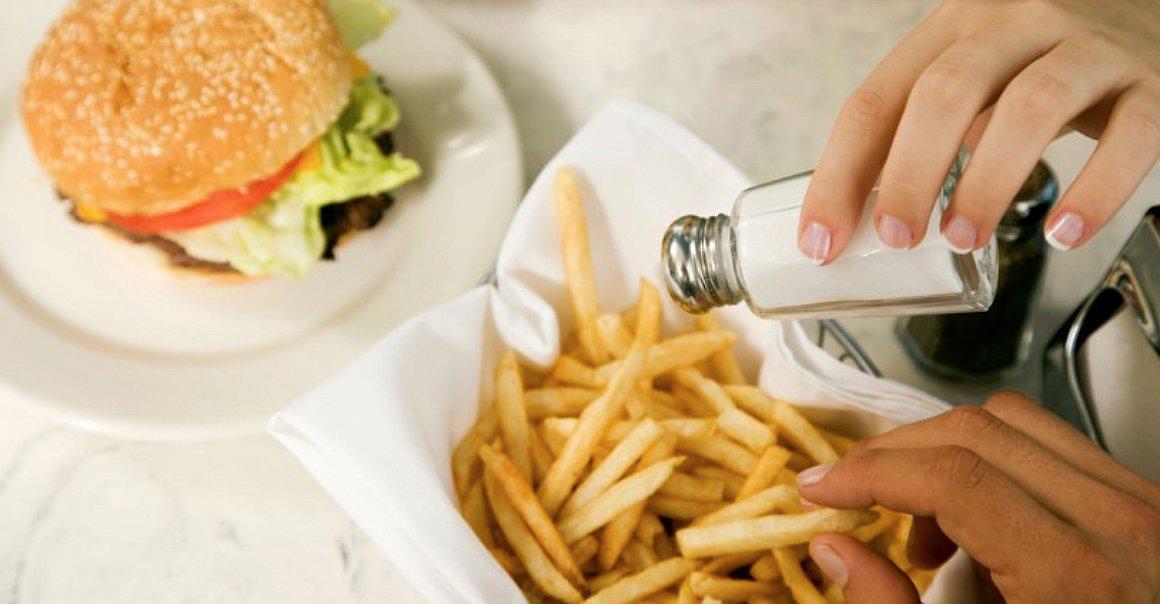 Alimentos grasosos o azucarados disminuyen energía y afectan rendimiento