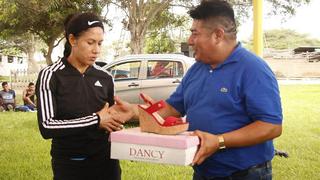 La Libertad: Premian con calzado fabricado en El Porvenir a ganadores de la maratón de Conache