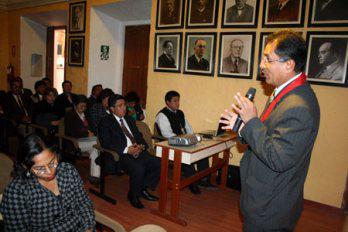 Dan penas por miccionar
 en la calle y crear caos