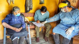 Huancavelica: Madre de 101 años y su hijo de 67 reciben vacuna contra el COVID - 19
