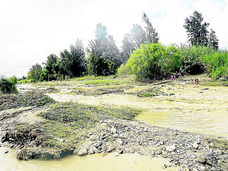 Chimbote: Desborde del río Lacramarca causa huaicos, daña cultivos y provoca temor