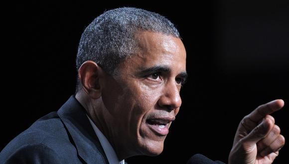 Barack Obama discute con una activista transexual en la Casa Blanca