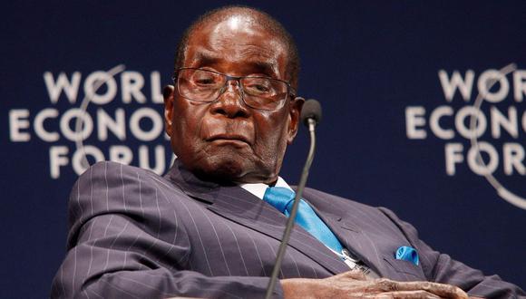 Robert Mugabe negoció un pago de US$10 millones e inmunidad para su familia antes de su renuncia