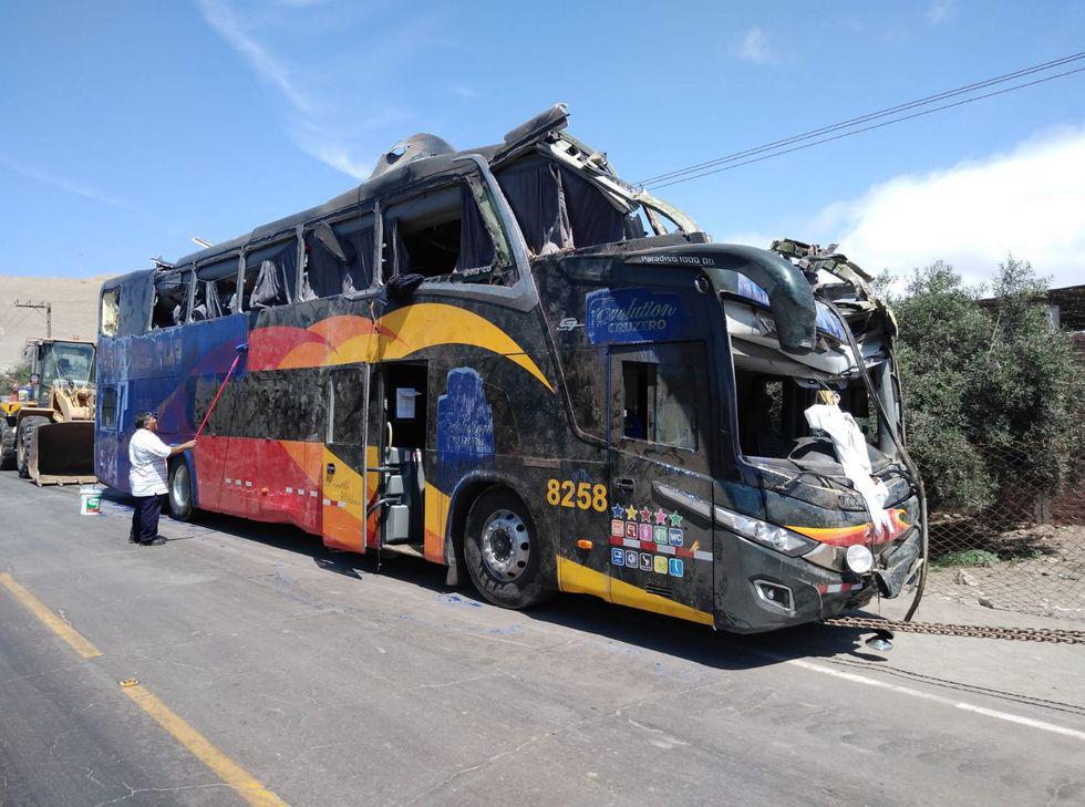 16 muertos y 40 heridos dejó el accidente en la carretera de Arequipa.