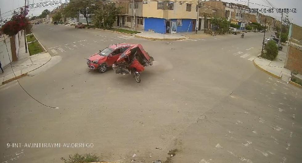 Chiclayo: Mototaxista queda grave tras ser embestido por una camioneta