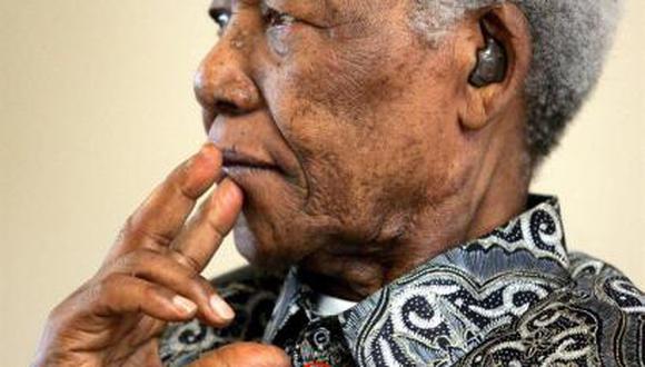 Nelson Mandela mejora tras infección pulmonar que lo hospitalizó