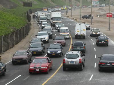 Más de 170 mil vehículos saldrán de la capital en Fiestas Patrias